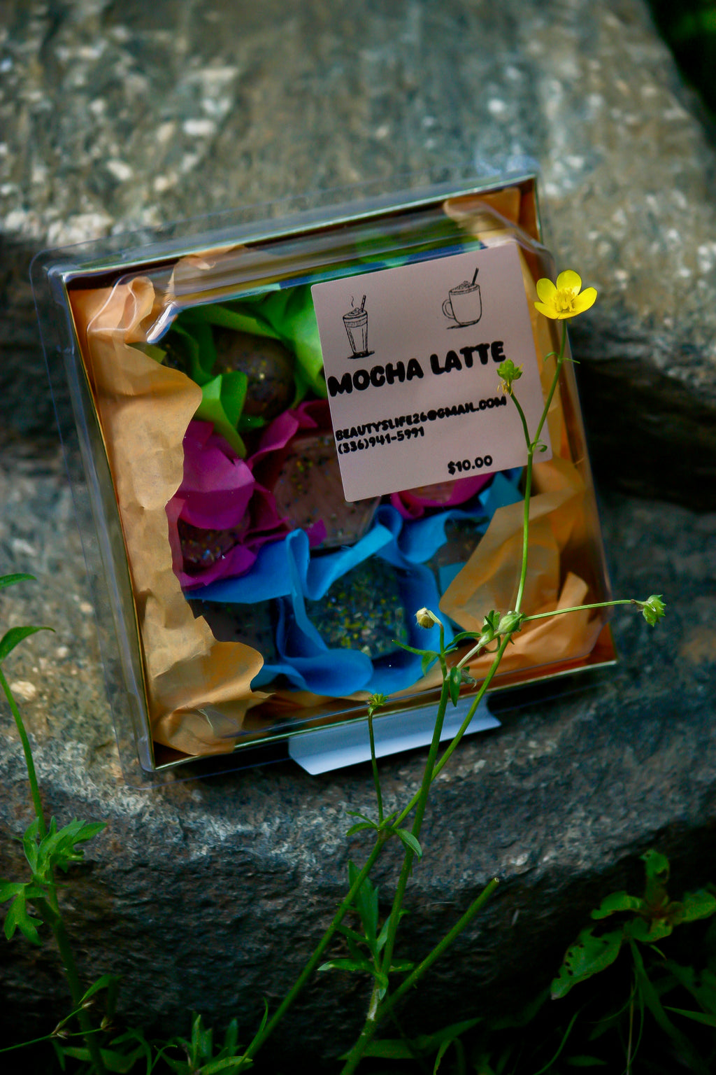 (Mocha Latte) 11ct small box of chocolates ~soy wax~