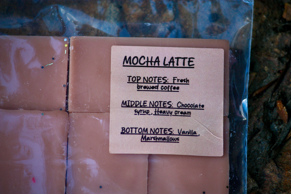 (Mocha Latte) 11ct small box of chocolates ~soy wax~