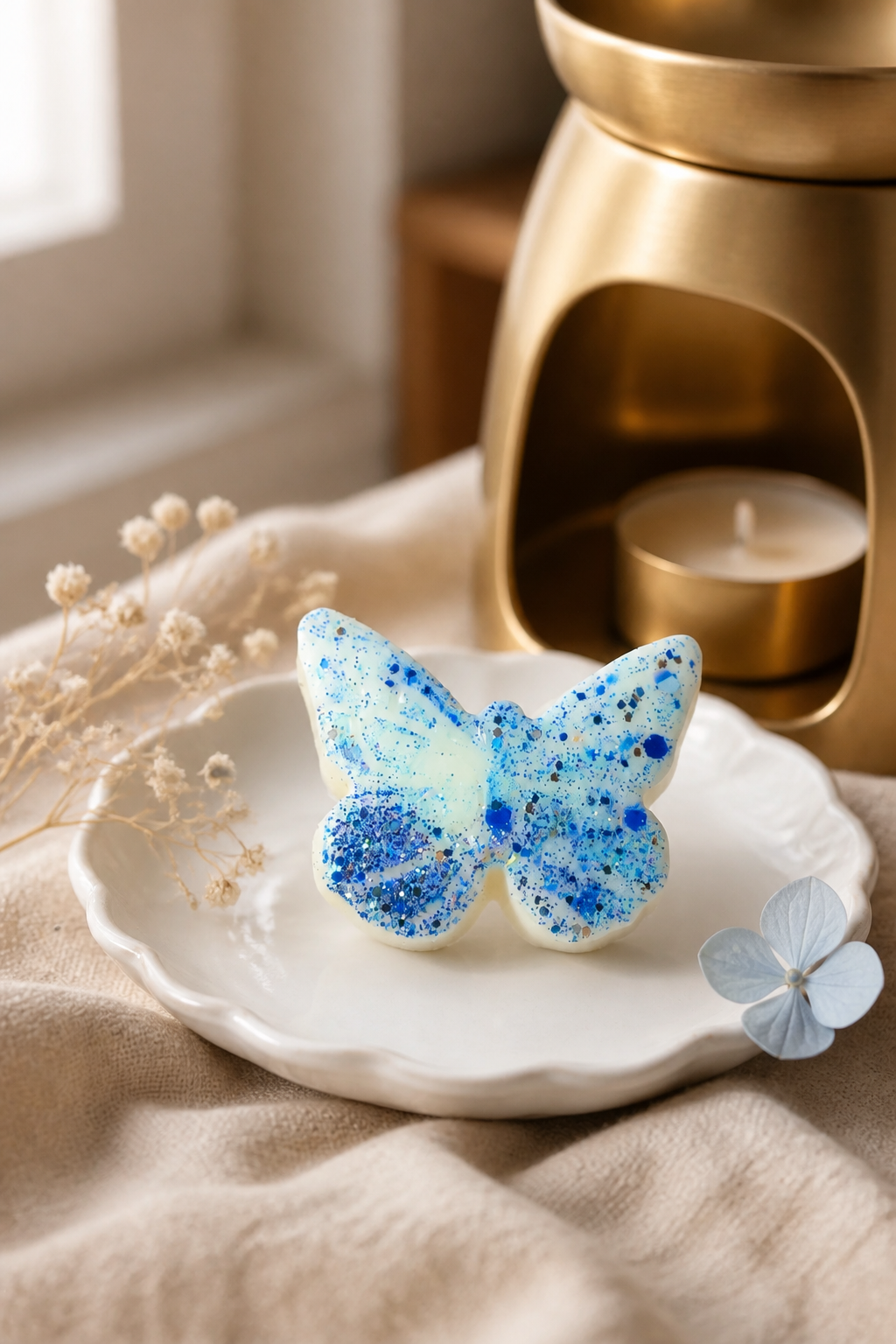 Blueberry Cake Pop / single butterfly (soy wax melts)